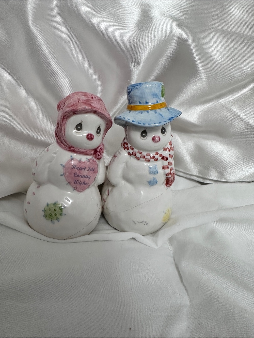 1998 Snowman&Snow Lady Salt&Pepper Shakers By PMI (Pottery Mechanics Institute)
